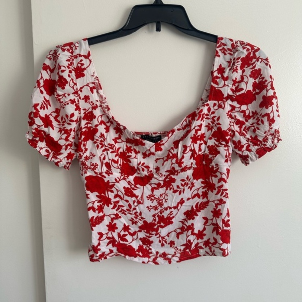 Streetwear Society Red and White Floral Blouse